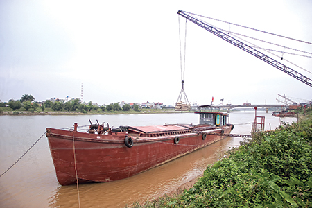 Vận tải đường sông tại Thái Bình hiện chủ yếu vận chuyển vật liệu xây dựng