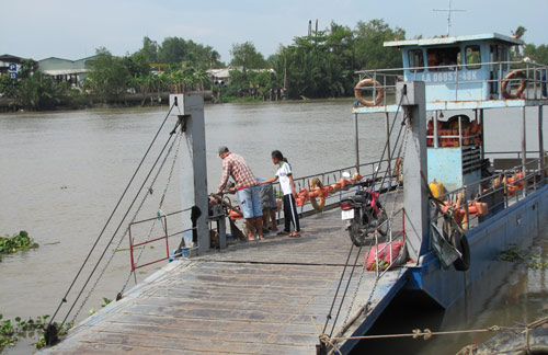 Bến đò Chú Tiết