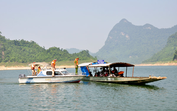 Nà Hang đảm bảo an toàn giao thông đường thủy