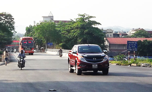 Cầu Kim Tân đã hoàn thành sửa chữa và tiến hành thông xe