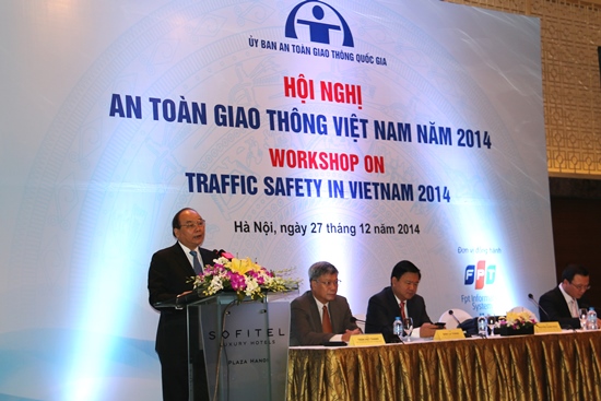 Phó Thủ tướng Nguyễn Xuân Phúc dự Hội nghị ATGT năm 2014