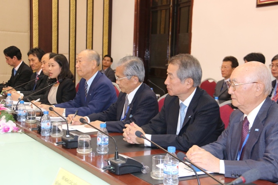 Bộ trưởng Đinh La Thăng làm việc Hiệp hội Xúc tiến ngoại giao nhân dân Nhật Bản