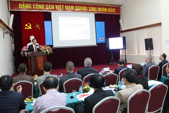 Thời gian qua, Đại sứ quán Hoa Kỳ tại Việt Nam là cầu nối giúp tăng cường hợp tác giữa Việt Nam và Hoa Kỳ trong bảo đảm ATGT nói riêng và GTVT nói chung