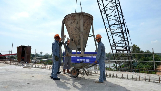 Cầu Long Bình - Chray Thom ngày hợp long