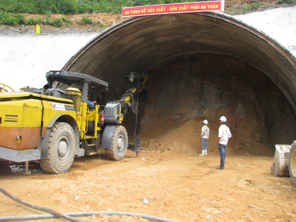 hầm Phú Gia-Phước Tượng