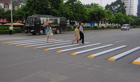 Dùng tranh 3D để giảm… tai nạn giao thông