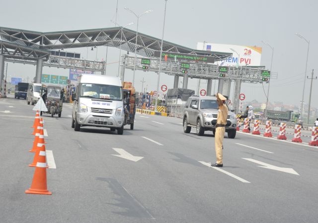 Xử lý vi phạm trên cao tốc Hà Nội - Bắc Giang