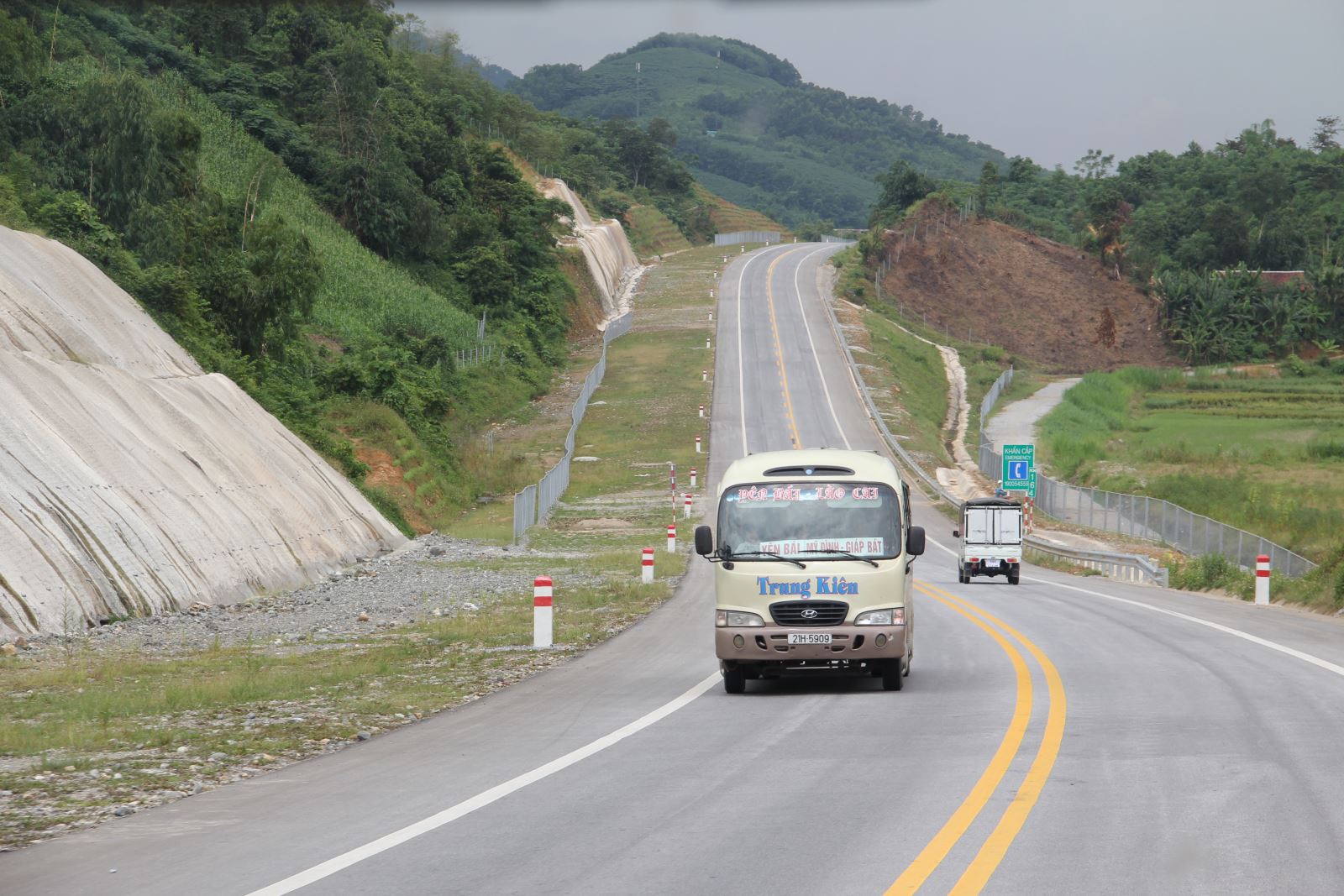 Trong tuần, qua kiểm soát 33.000 lượt phương tiện,   VEC yêu cầu gần 800 phương tiện quay đầu, từ chối phục vụ.