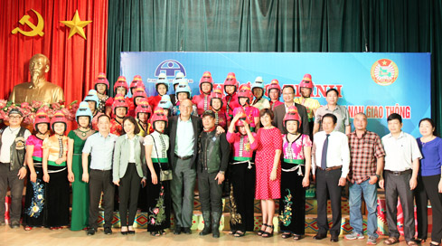 Khuất Việt Hùng