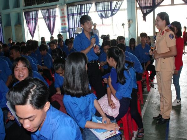 Hơn 500 đoàn viên, thanh niên tham gia Ngày hội thanh niên với văn hóa giao thông tại Bình Định