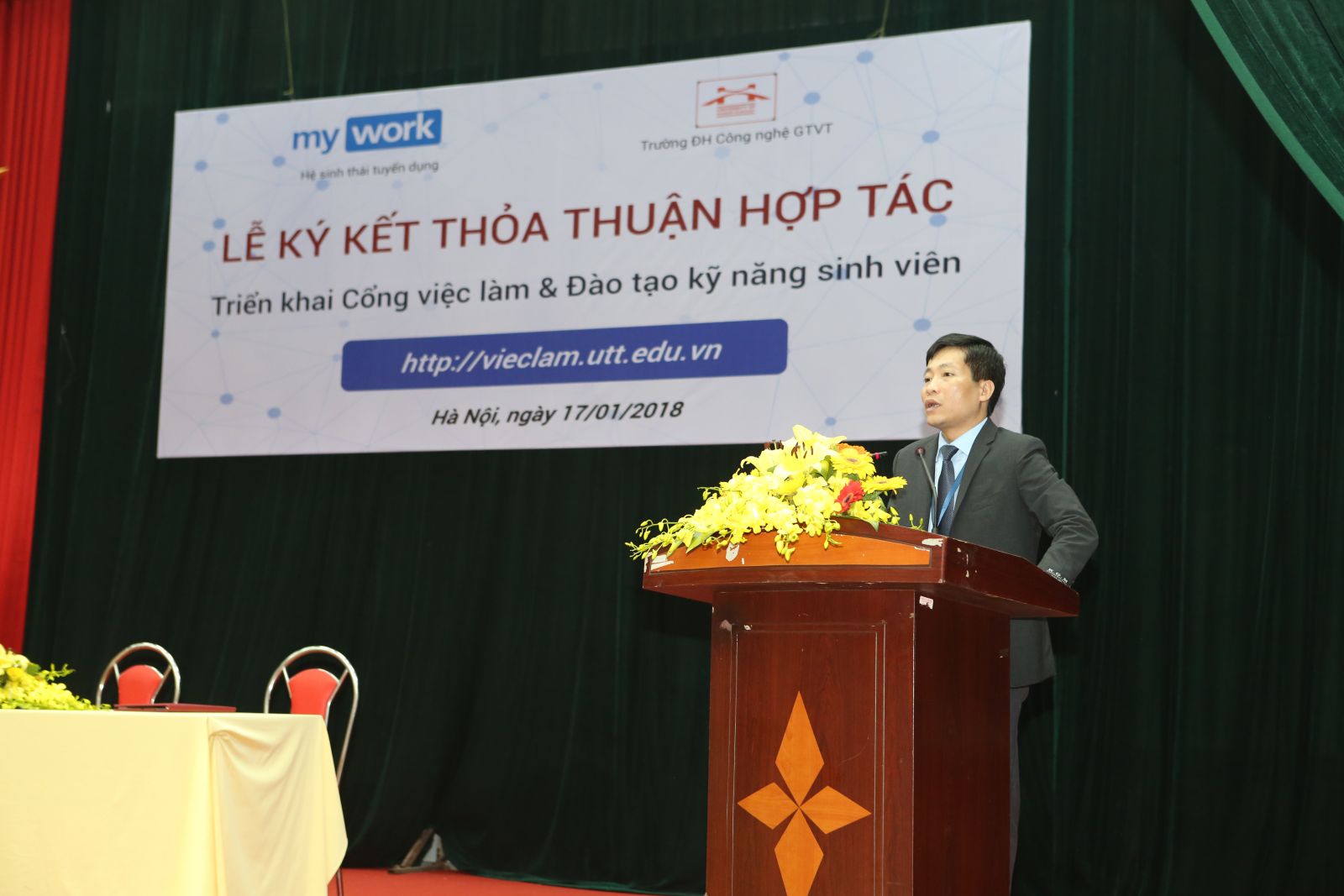 Công ty My work trao 10 suất học bổng cho các bạn sinh viên có thành tích học tập xuất sắc