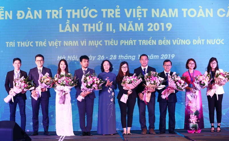 Dù ở đâu, vị trí nào, các bạn luôn có Việt Nam trong tim mình