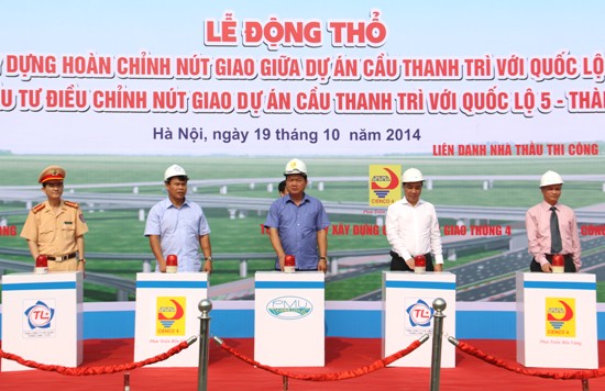 Khởi xây dựng nút giao cầu Thanh trì - Quốc lộ 5