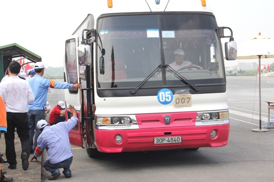 Khai mạc Hội thi Lái xe ô tô giỏi và an toàn ngành GTVT năm 2014