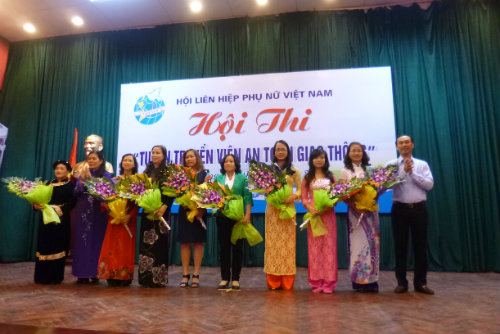 Thứ trưởng Lê Đình Thọ dự khai mạc Hội thi Tuyên truyền viên ATGT 2013