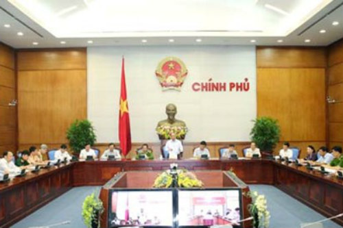 Phó Thủ tướng Nguyễn Xuân Phúc yêu cầu các bộ, ngành, địa phương cần có các giải pháp mạnh hơn nữa trong giải quyết vấn đề ùn tắc giao thông.