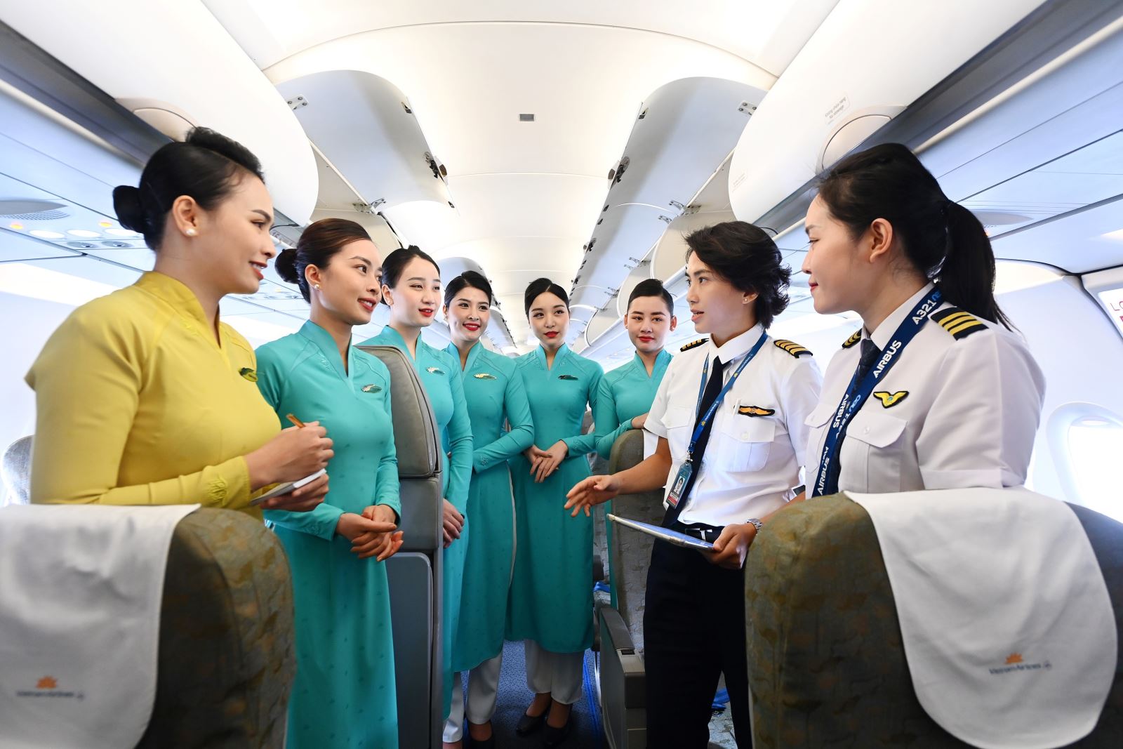 Vietnam Airlines tổ chức chuyến bay đặc biệt dịp Quốc tế Phụ nữ